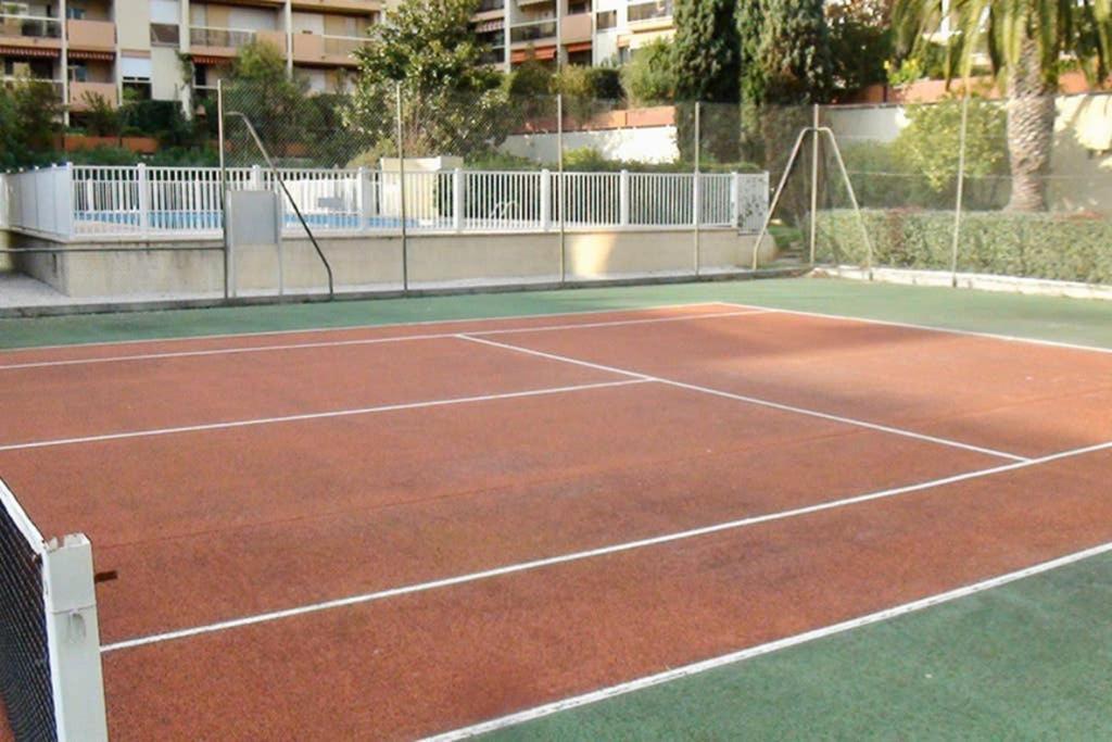 Studio Centre De Hyeres Pour 4 Personnes Piscine Et Tennis 외부 사진