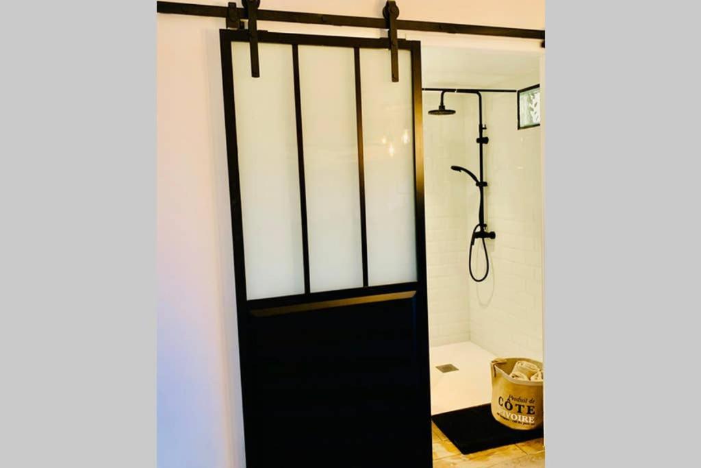 Studio Centre De Hyeres Pour 4 Personnes Piscine Et Tennis 외부 사진