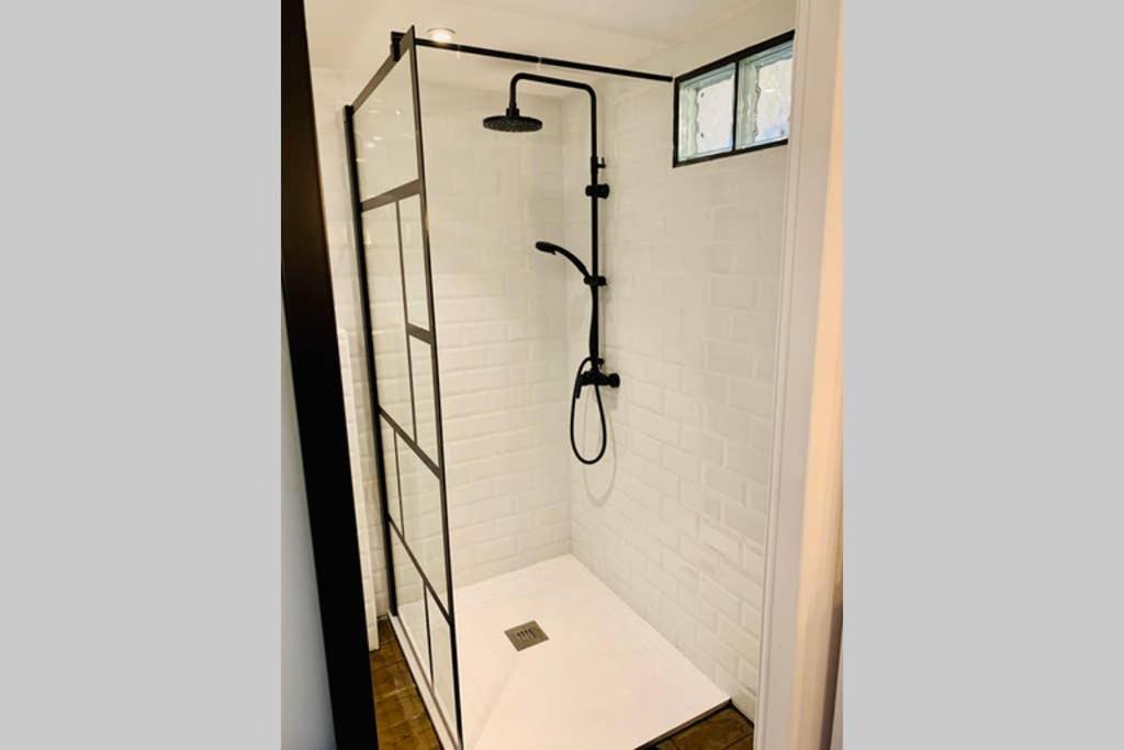 Studio Centre De Hyeres Pour 4 Personnes Piscine Et Tennis 외부 사진